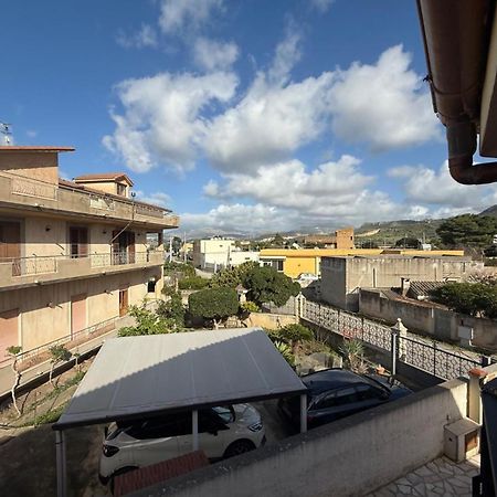 Semplice Bnb Bonagia Valderice Bagian luar foto