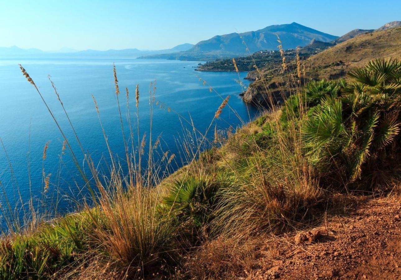 Semplice Bnb Bonagia Valderice Ruang foto