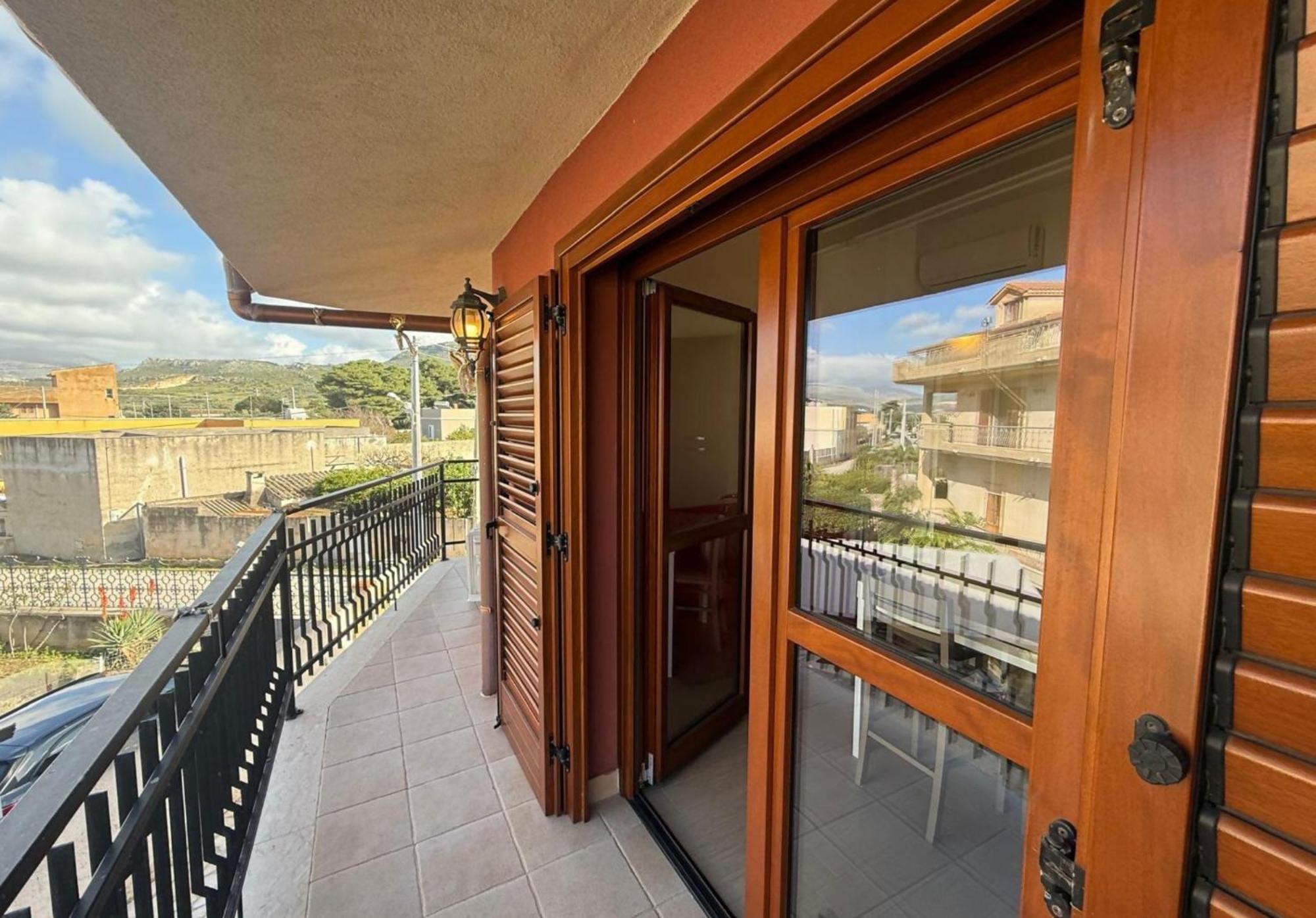 Semplice Bnb Bonagia Valderice Ruang foto